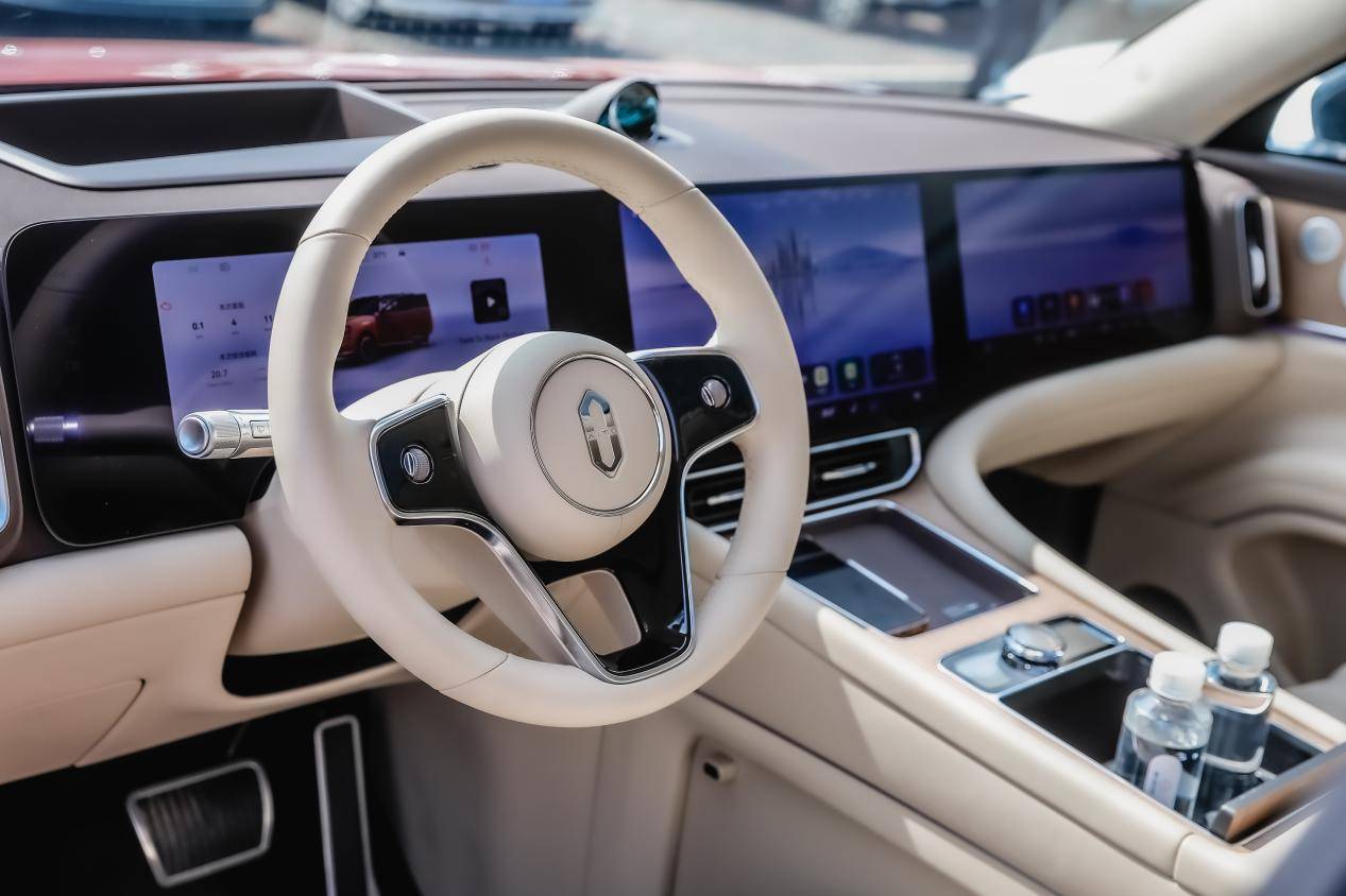 問界M9與庫里的雙向奔赴,一次對(duì)“更好”的再詮釋