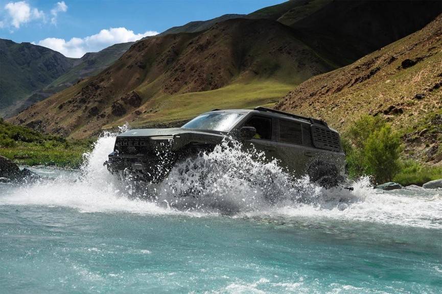 撒野不將就,通勤不憋屈!猛士M817一車駕馭城野