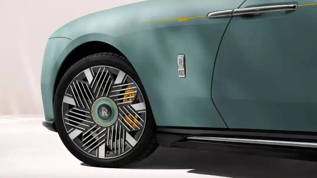 勞斯萊斯推出“春日靈感”特別版閃靈,櫻花主題奢華之選