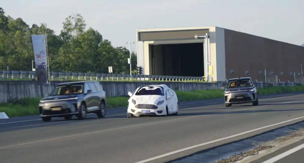 華系SUV誰最能打?向往S9乾崑系列,25萬級唯一標配三大件