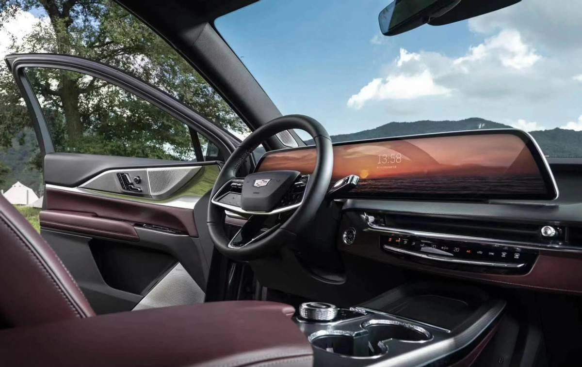 凱迪拉克豁出去了!新款XT5限時價22.99萬起,這回銷量要上漲?