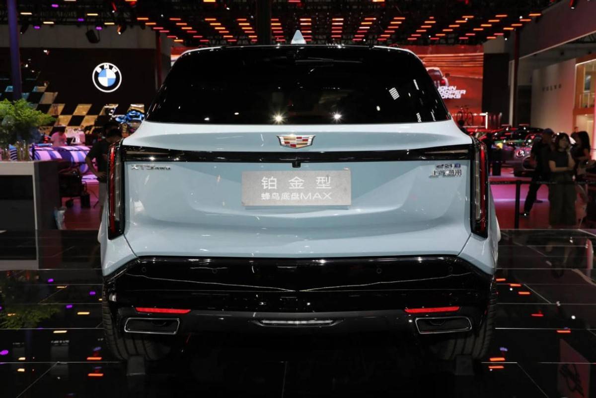 凱迪拉克豁出去了!新款XT5限時價22.99萬起,這回銷量要上漲?