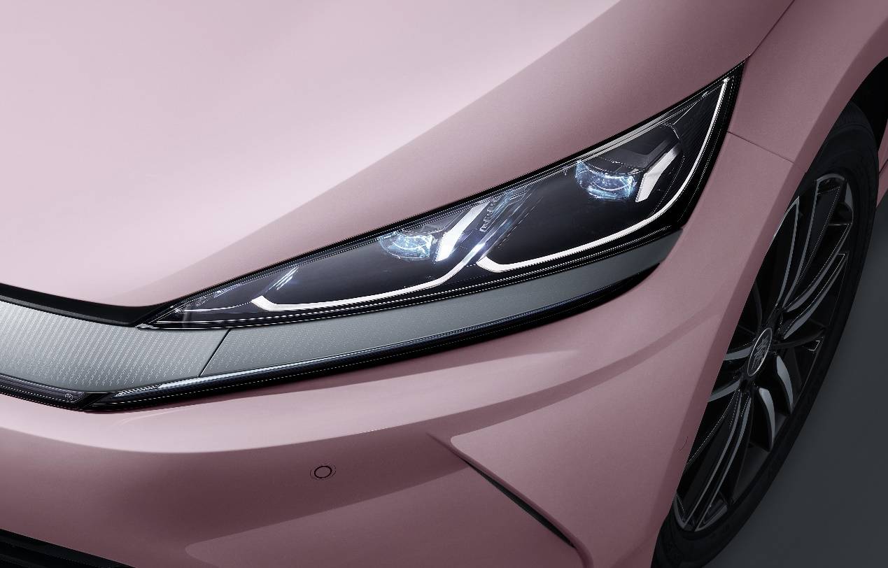 秦L EV云輦型:12.98萬讓云輦-C和TBC“上車”!