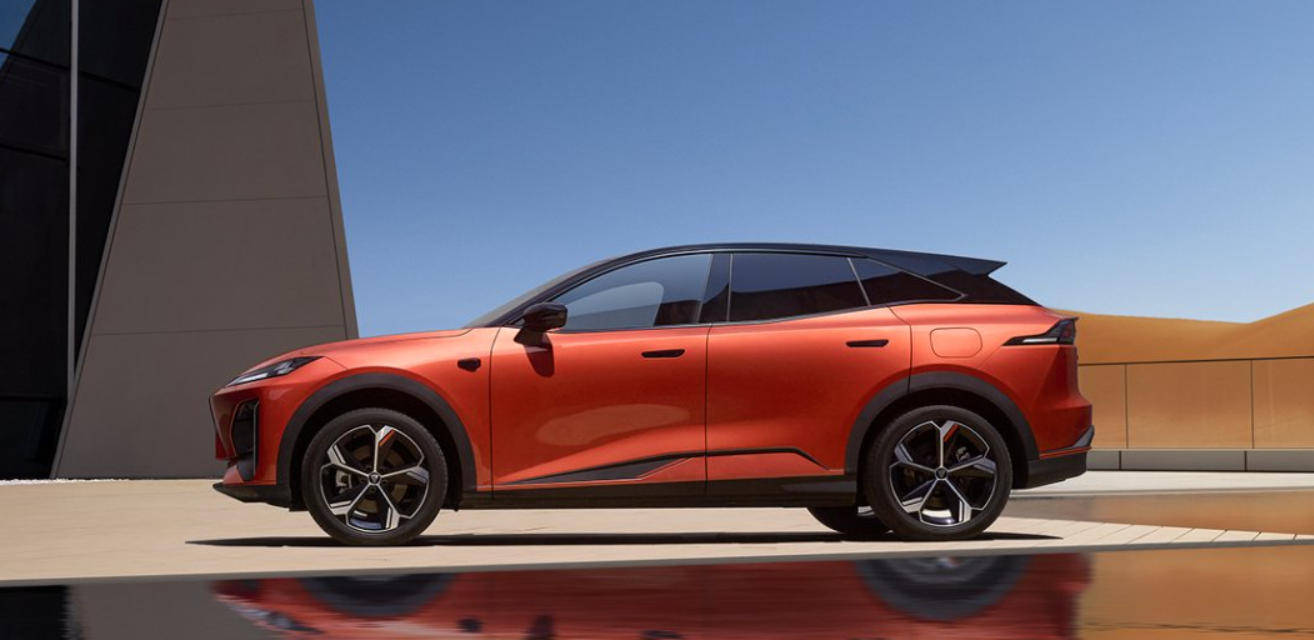 全新深藍(lán)S07亮相成都車展 搭載華為乾崑智駕