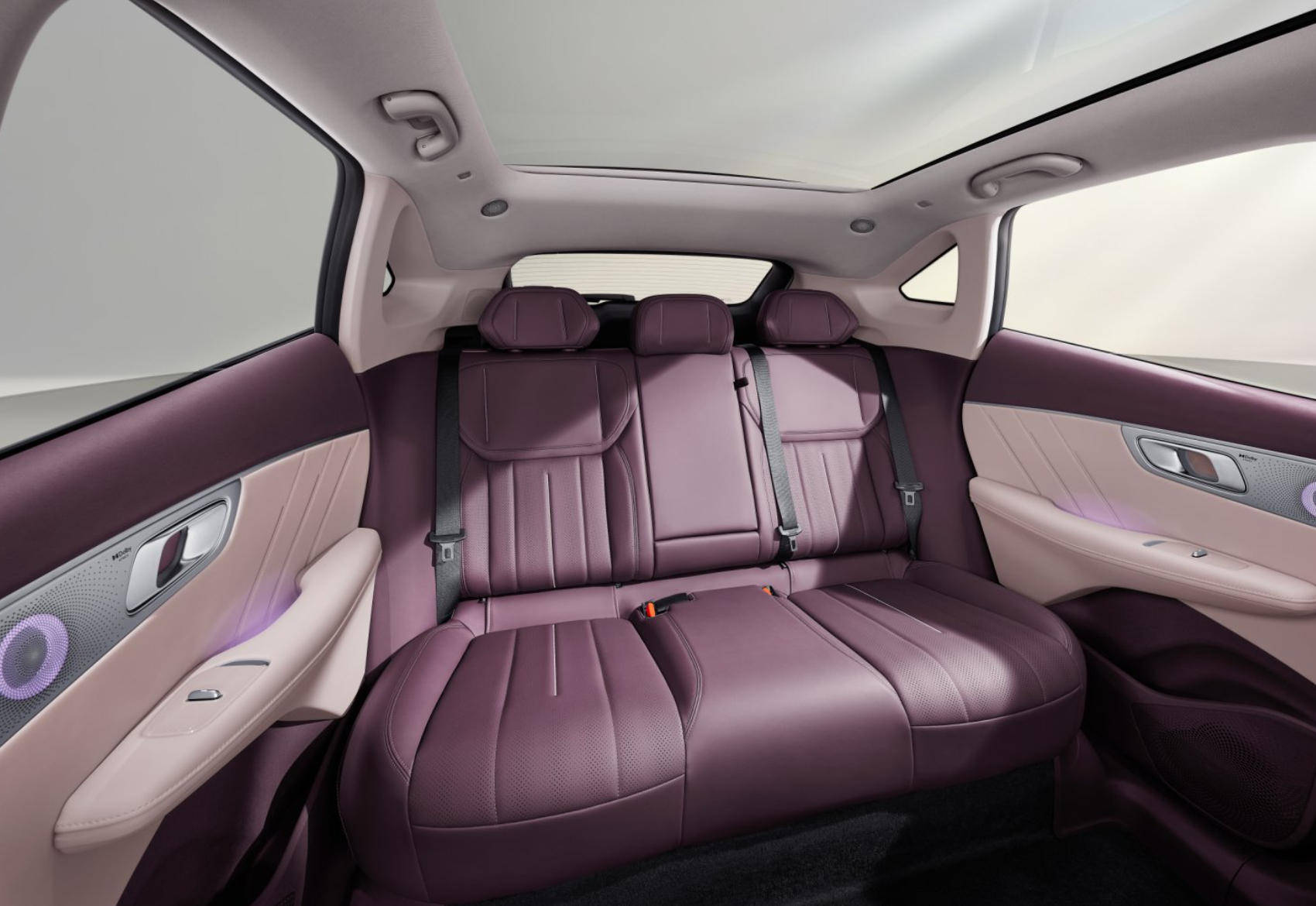 全新深藍(lán)S07亮相成都車展 搭載華為乾崑智駕