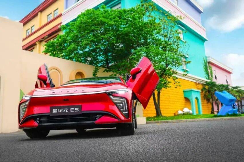 于變局中謀定,星途汽車穩(wěn)扎穩(wěn)打,奔赴高端新征程