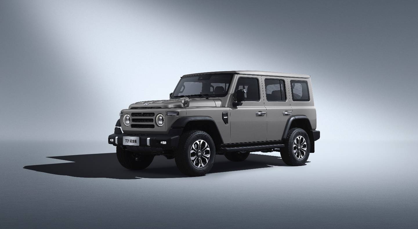 柴油動力逆襲!212 T01如何用1000km續航重新定義硬派越野經濟性?