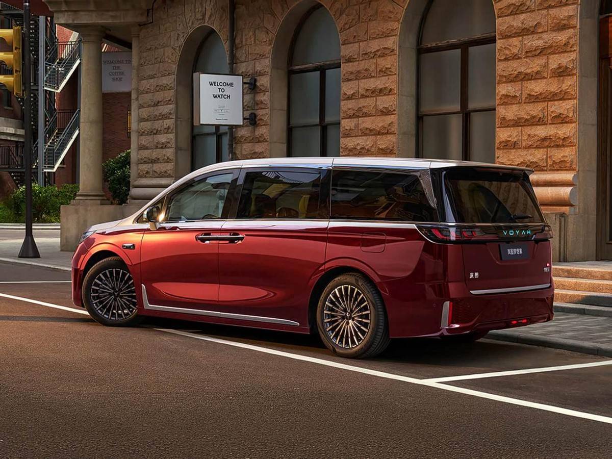 實力硬剛百萬級豪華MPV!2026款嵐圖夢想家預售價38.99萬元起