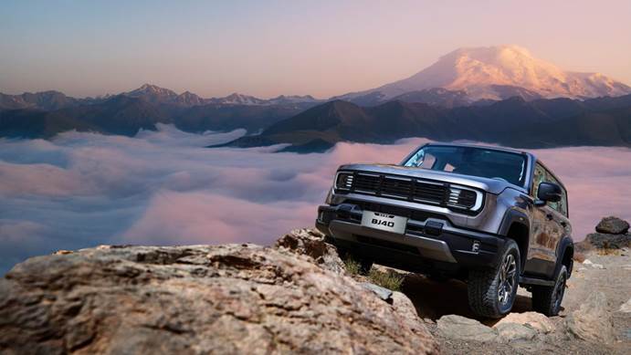 國典重器 軍工本色:北京越野護(hù)航抗戰(zhàn)勝利80周年閱兵盛典