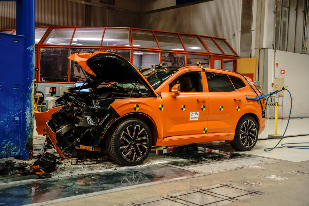 安全不是口號:沃爾沃全新XC70哥德堡碰撞測試再度提升安全“天花板”