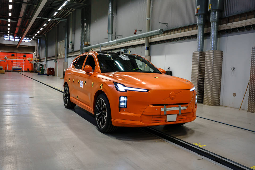 安全不是口號:沃爾沃全新XC70哥德堡碰撞測試再度提升安全“天花板”