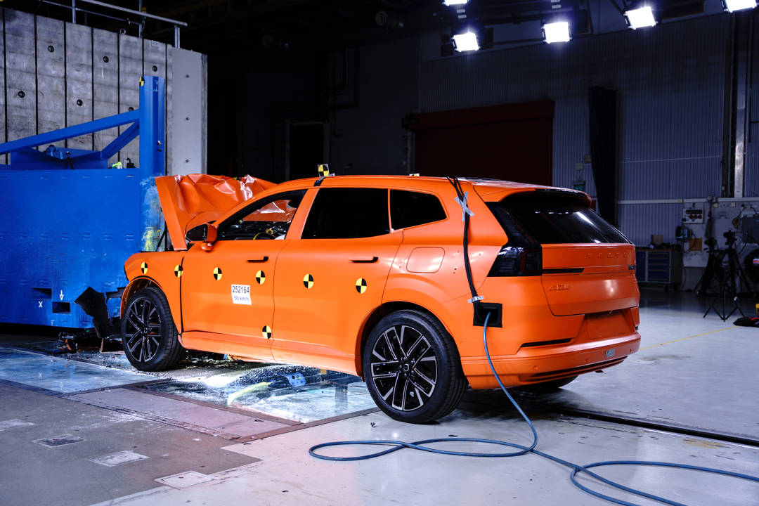 安全不是口號:沃爾沃全新XC70哥德堡碰撞測試再度提升安全“天花板”