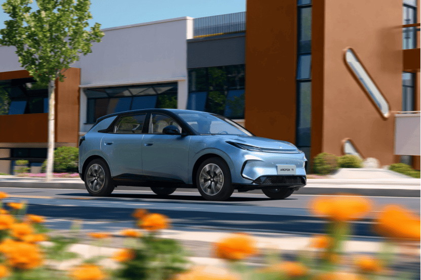 小車“大”作沒顧慮,極狐T1上市售 6.28萬起