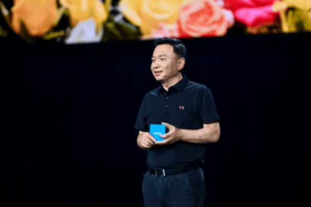 小車“大”作沒顧慮,極狐T1上市售 6.28萬起