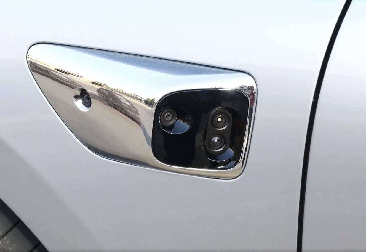 享界S9T對比奧迪E5,30萬預算,純電旅行車怎么選?