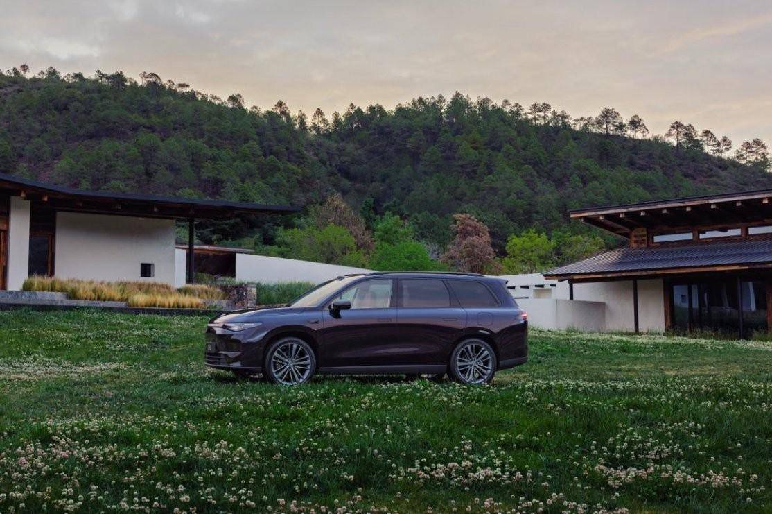 新秀吉利銀河M9和老將零跑C16,這倆大6座SUV到底咋選?