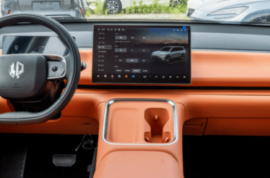 新秀吉利銀河M9和老將零跑C16,這倆大6座SUV到底咋選?