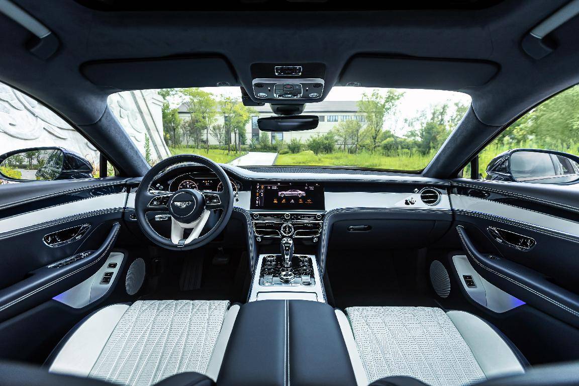 賓利筑夢之境:奢華定制的“靈感共創”與東方美學啟迪