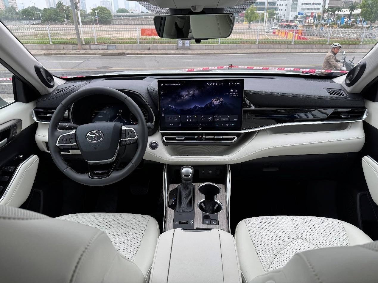 油車市場需求仍堅挺,廣汽豐田 2026 款全球車何以成 “普惠典范”?