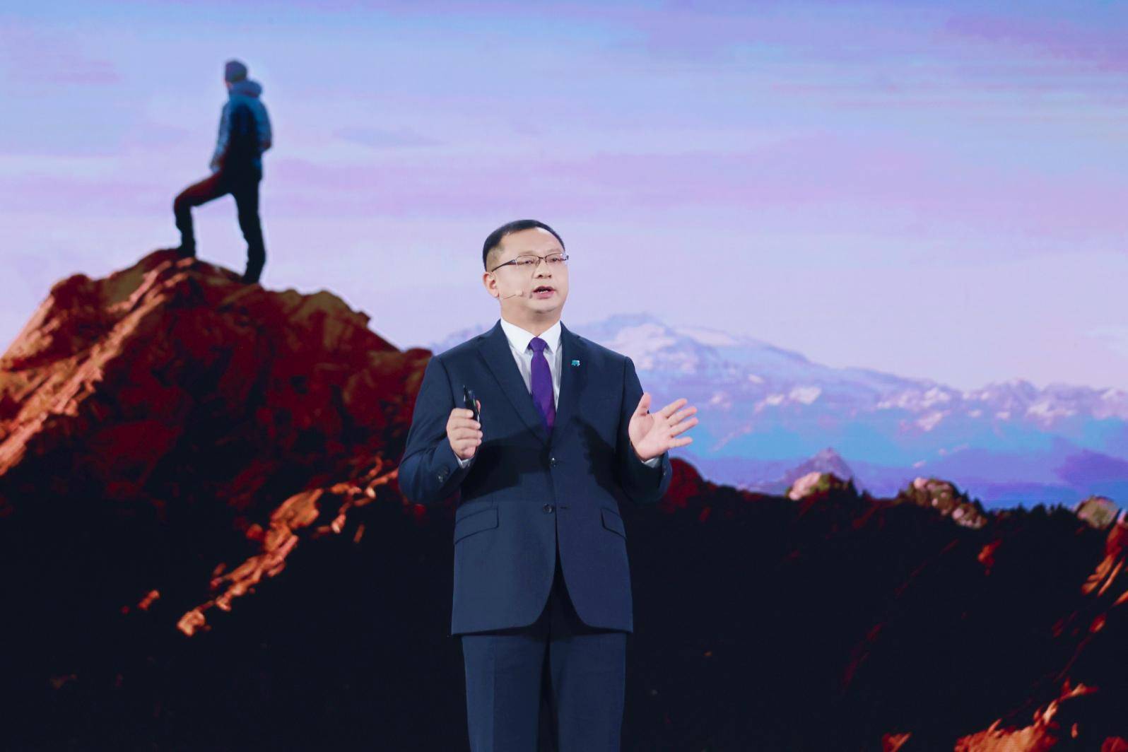 奇瑞上市雙喜臨門,百萬銷量后時代,捷途X70L如何越級對標百萬豪車?