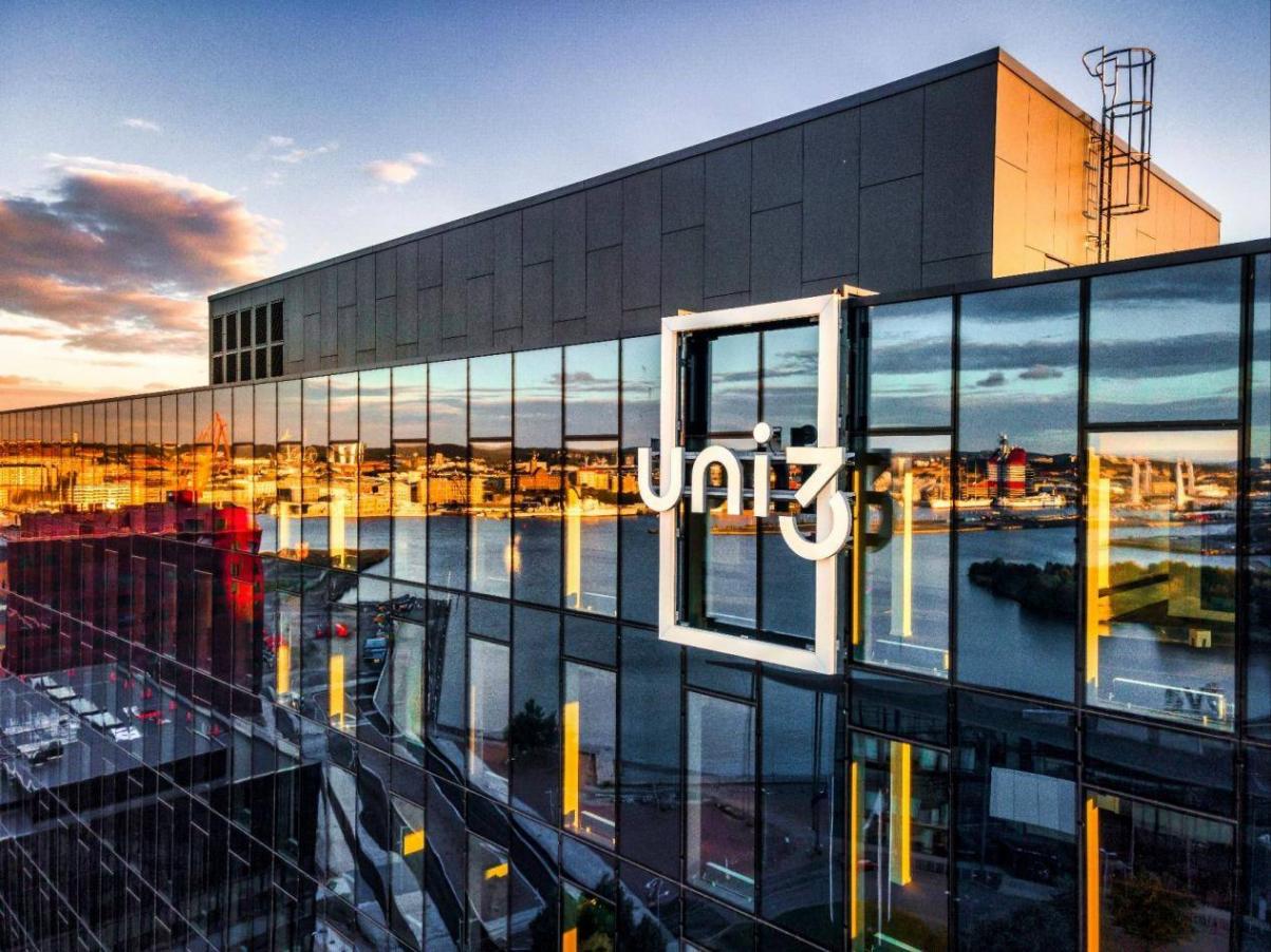 9月25日,吉利汽車通過視頻直播,首次全面開放位于瑞典哥德堡的歐洲創新中心(Uni3)