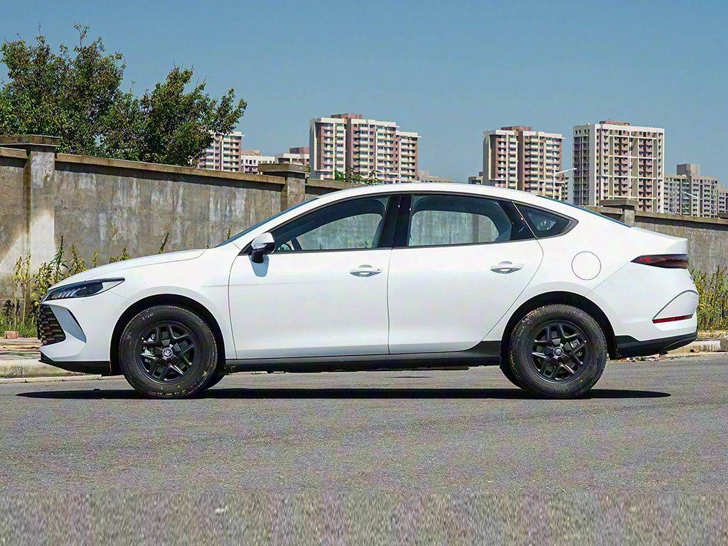 真就瞄著比亞迪打?吉利銀河星耀6預售,限時7.98萬起硬剛秦PLUS