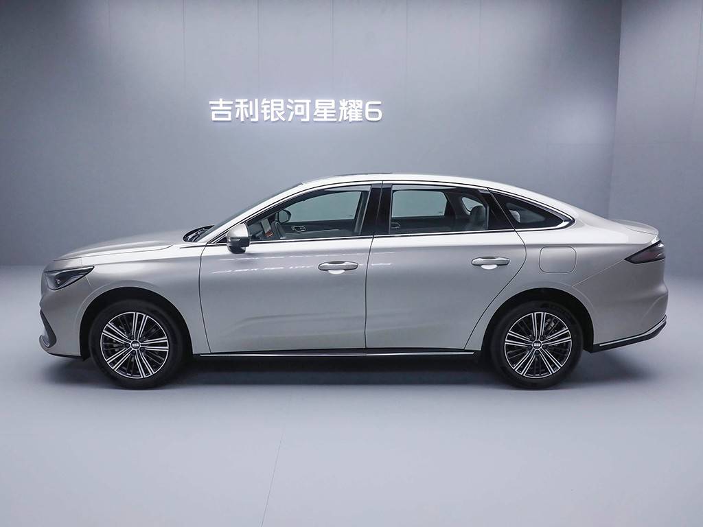 真就瞄著比亞迪打?吉利銀河星耀6預售,限時7.98萬起硬剛秦PLUS