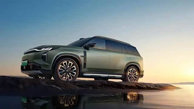 擊穿20萬級SUV價格天花板,領克08 EM-P上市