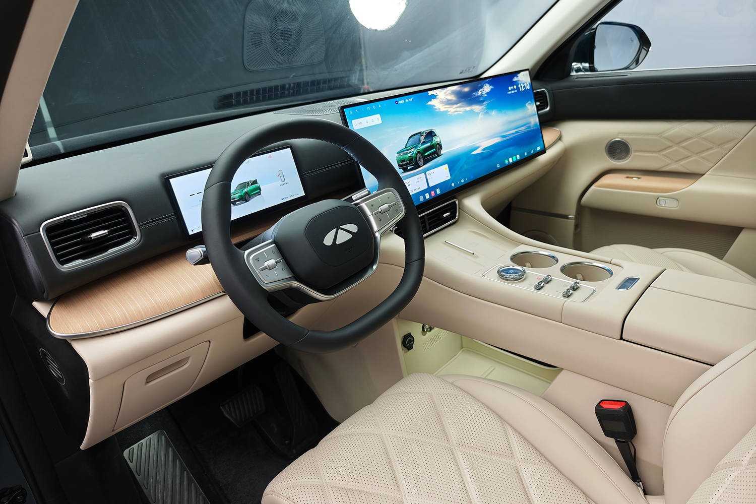 標(biāo)配6K 30英寸巨屏!靜態(tài)詳細(xì)體驗(yàn)奇瑞風(fēng)云T11