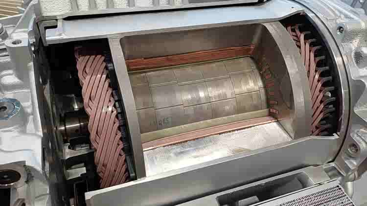 六年磨一劍,保時捷電動化即將由純電版卡宴引發質變