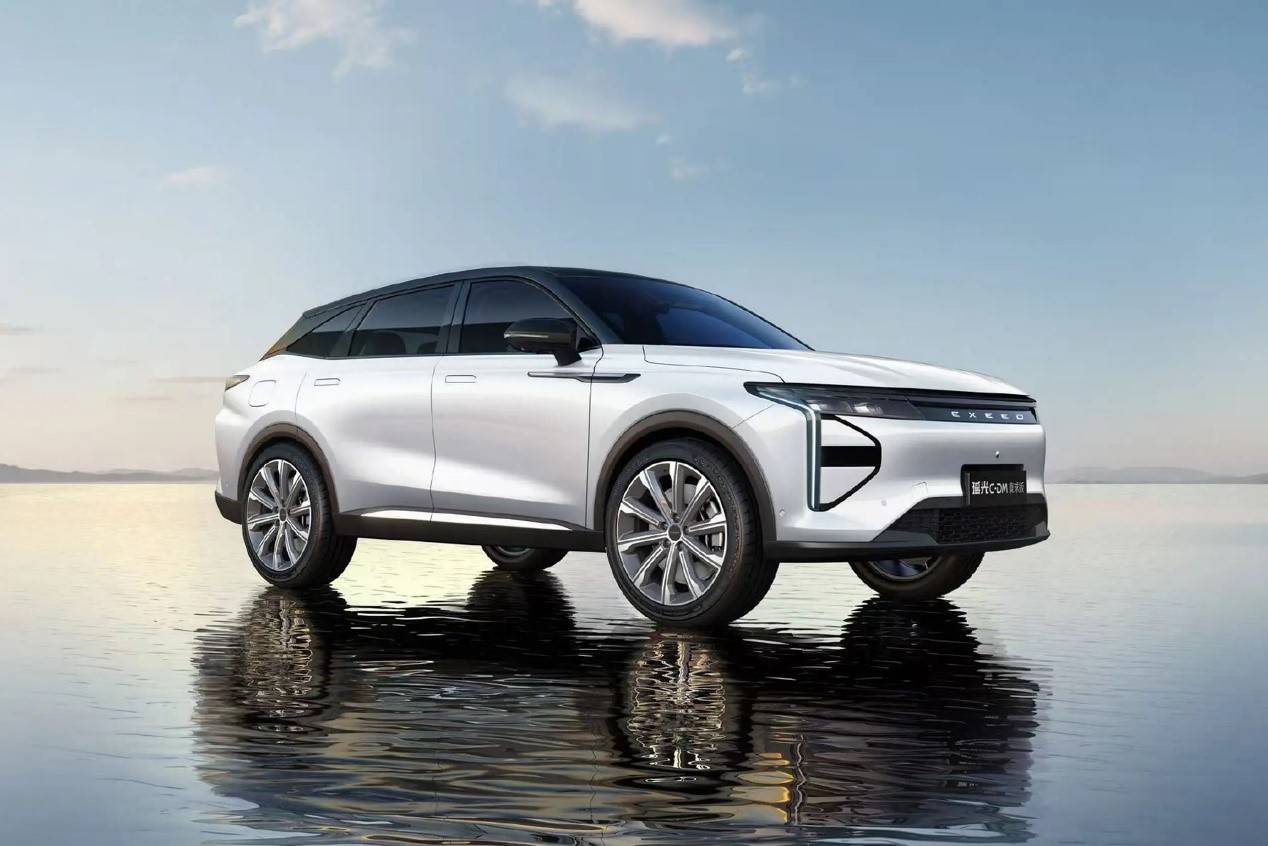 2026款星途瑤光C-DM寰球版上市12.99萬起,真能兩全嗎?