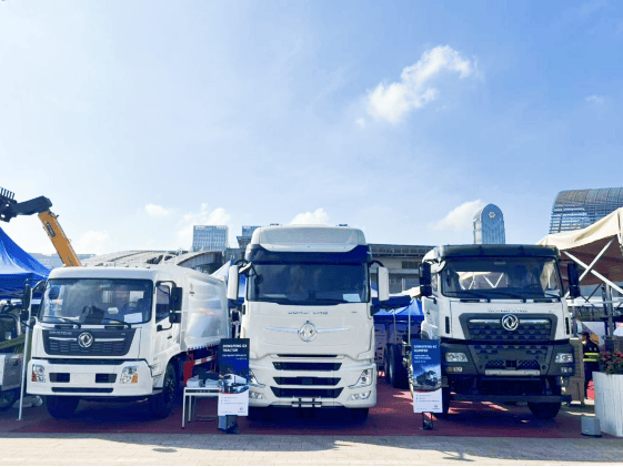 東風(fēng)汽車攜明星車型亮相廣交會(huì),實(shí)力圈粉外國(guó)客商