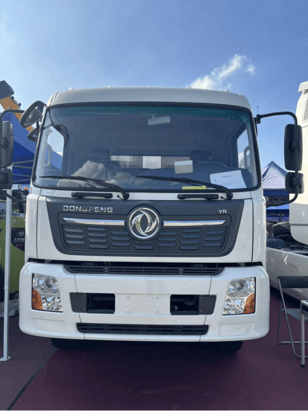 東風(fēng)汽車攜明星車型亮相廣交會(huì),實(shí)力圈粉外國(guó)客商