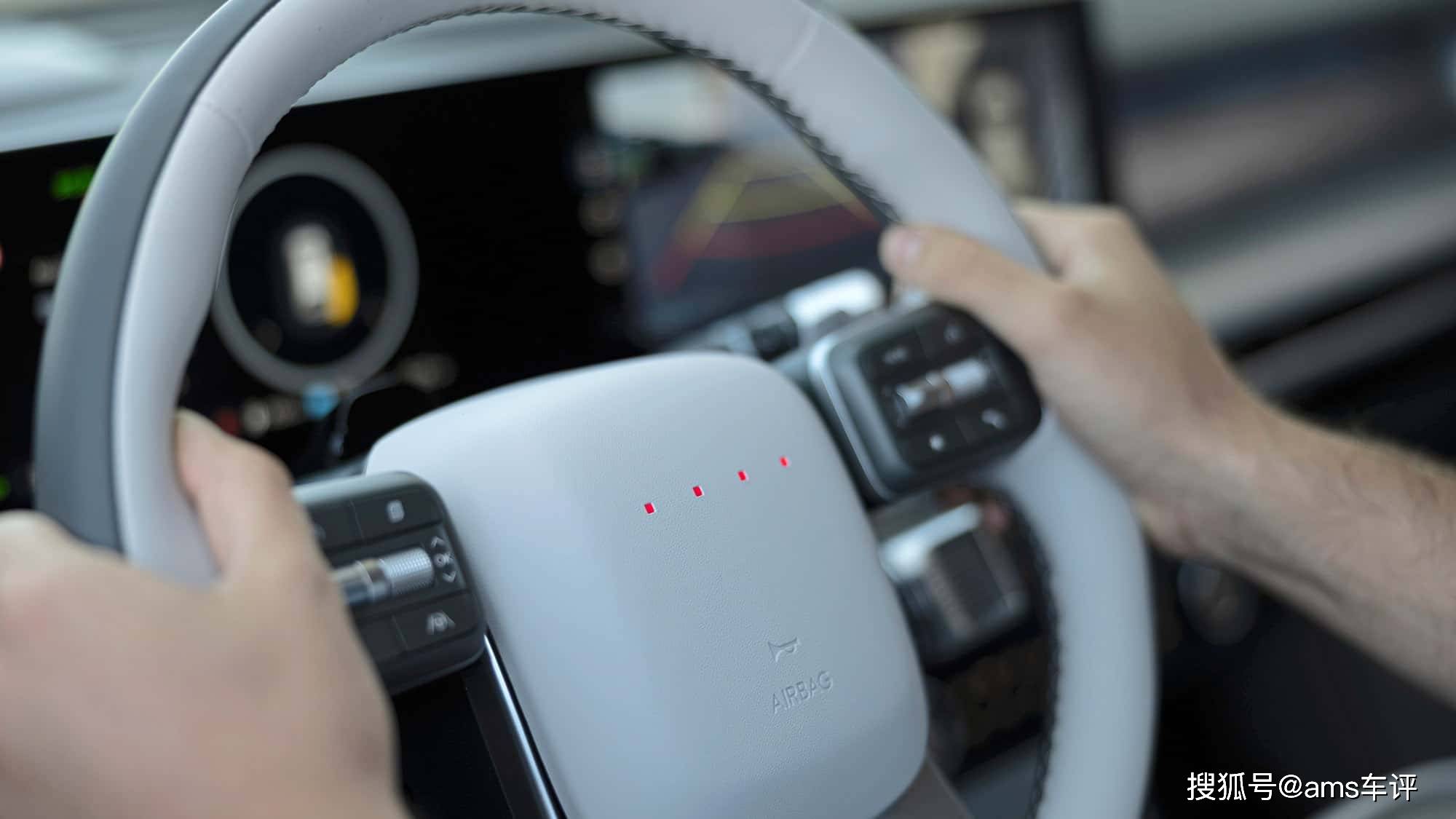 適合國內為何不上?試駕現代IONIQ 9,魅力比短板更吸引人