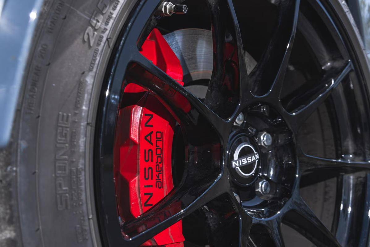 日產(chǎn)Z Nismo引入國內(nèi),海外評價(jià)一般?2009年的老平臺