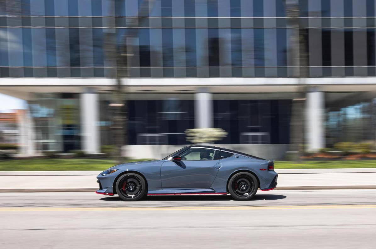 日產(chǎn)Z Nismo引入國內(nèi),海外評價(jià)一般?2009年的老平臺