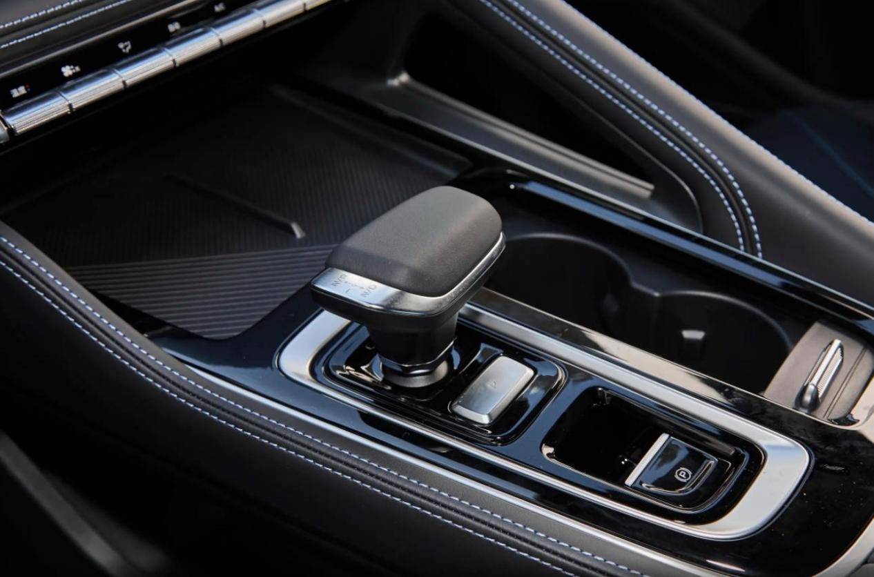 2026款吉利星瑞東方曜怎么樣?三大件解析,入門款夠安全嗎?