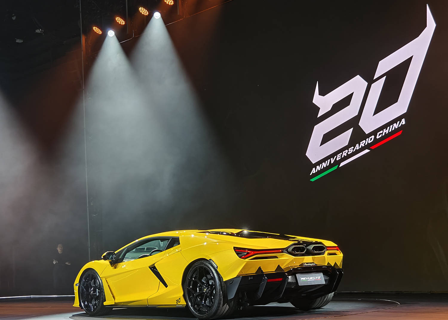 限量1臺/紀念入華20周年 蘭博基尼Revuelto 20周年紀念版首發(fā)