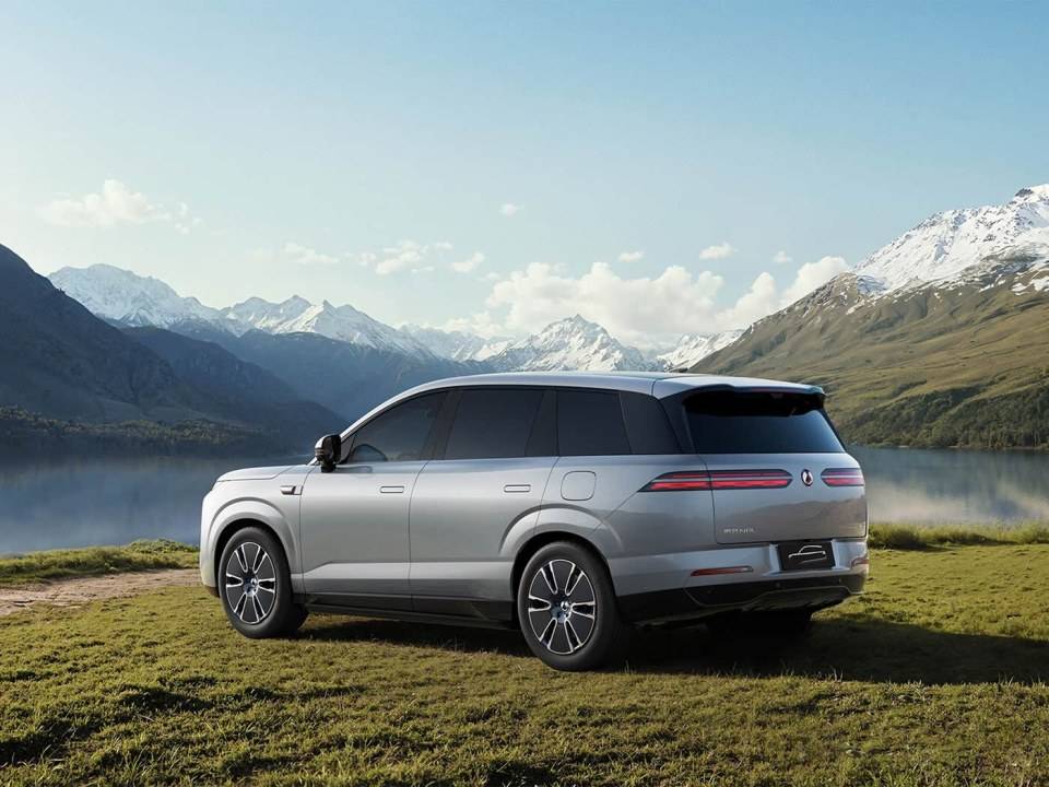 果然在憋大招!比亞迪找到了“真大佬”,最后一塊短板要補(bǔ)齊了?