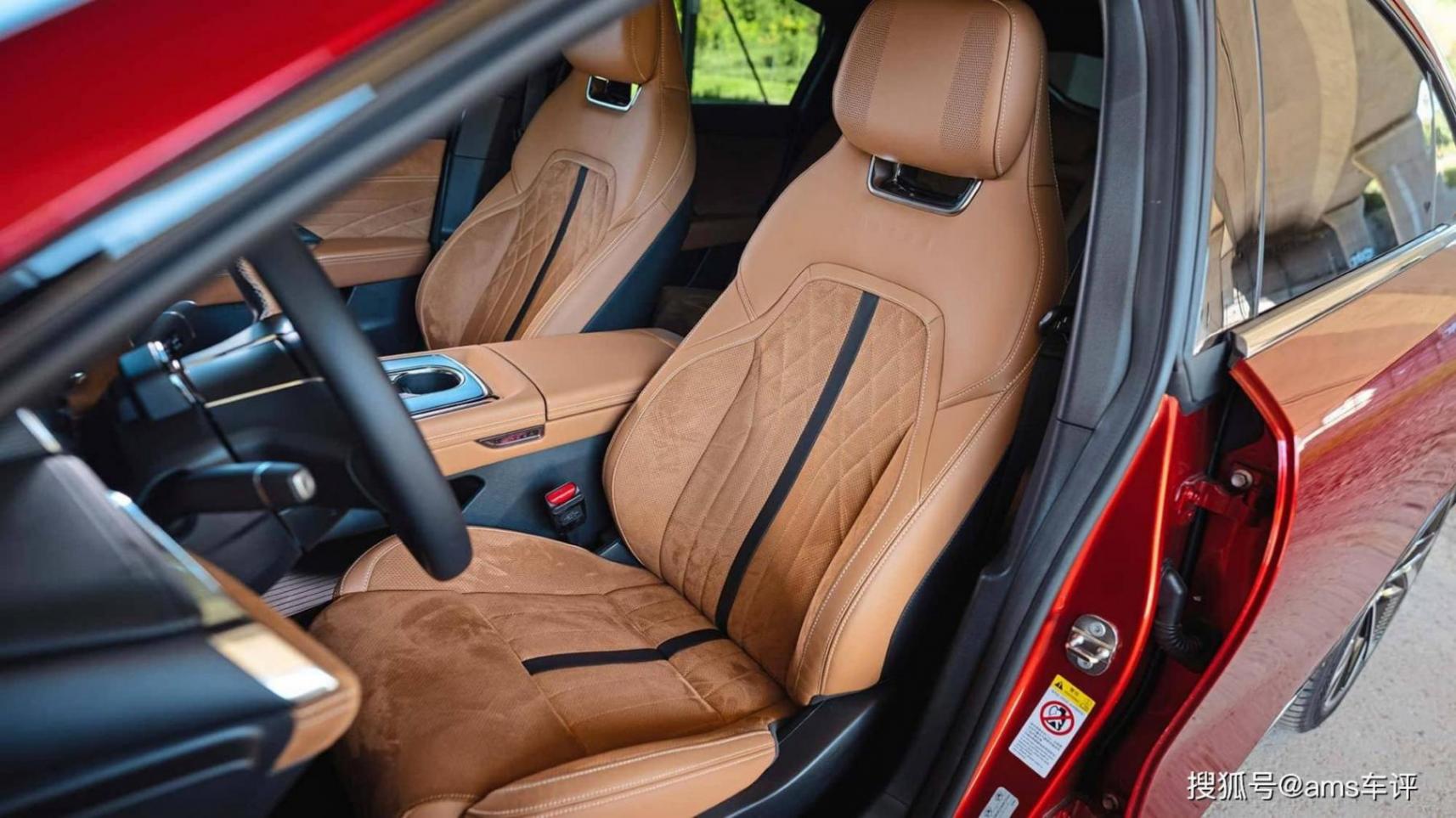 從燃油到電動,試駕馬自達6e能否撐起“馬6”的名號?