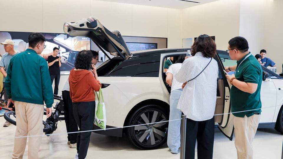 理想率先降價,四季度的車市價格戰(zhàn),卻不如往年激烈?