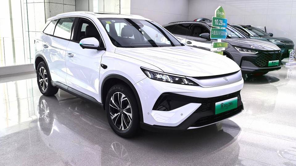 理想率先降價,四季度的車市價格戰(zhàn),卻不如往年激烈?