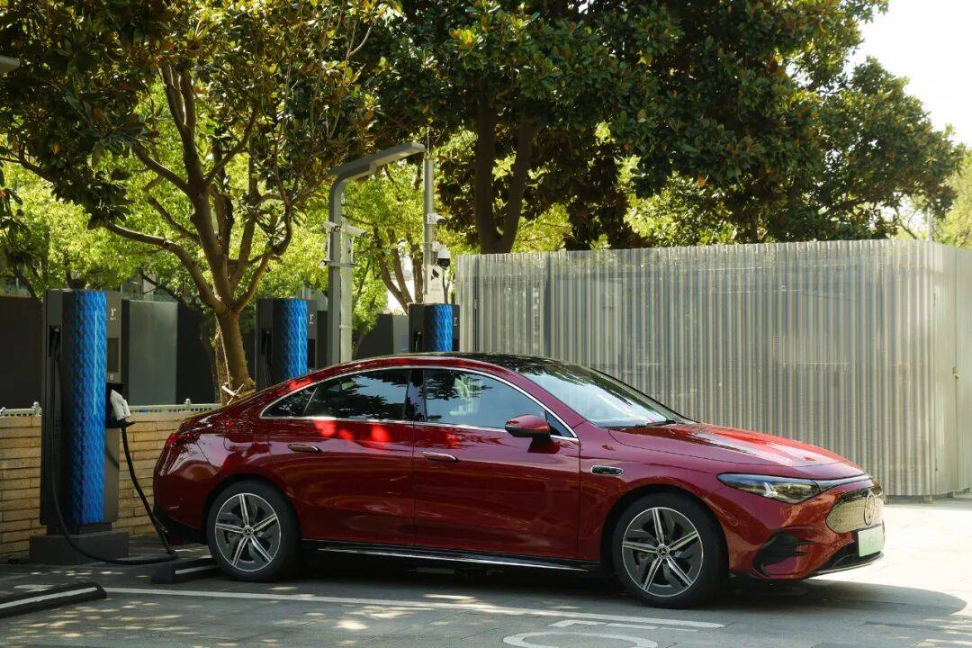 從純電CLA,看奔馳在電動時代定義新標準