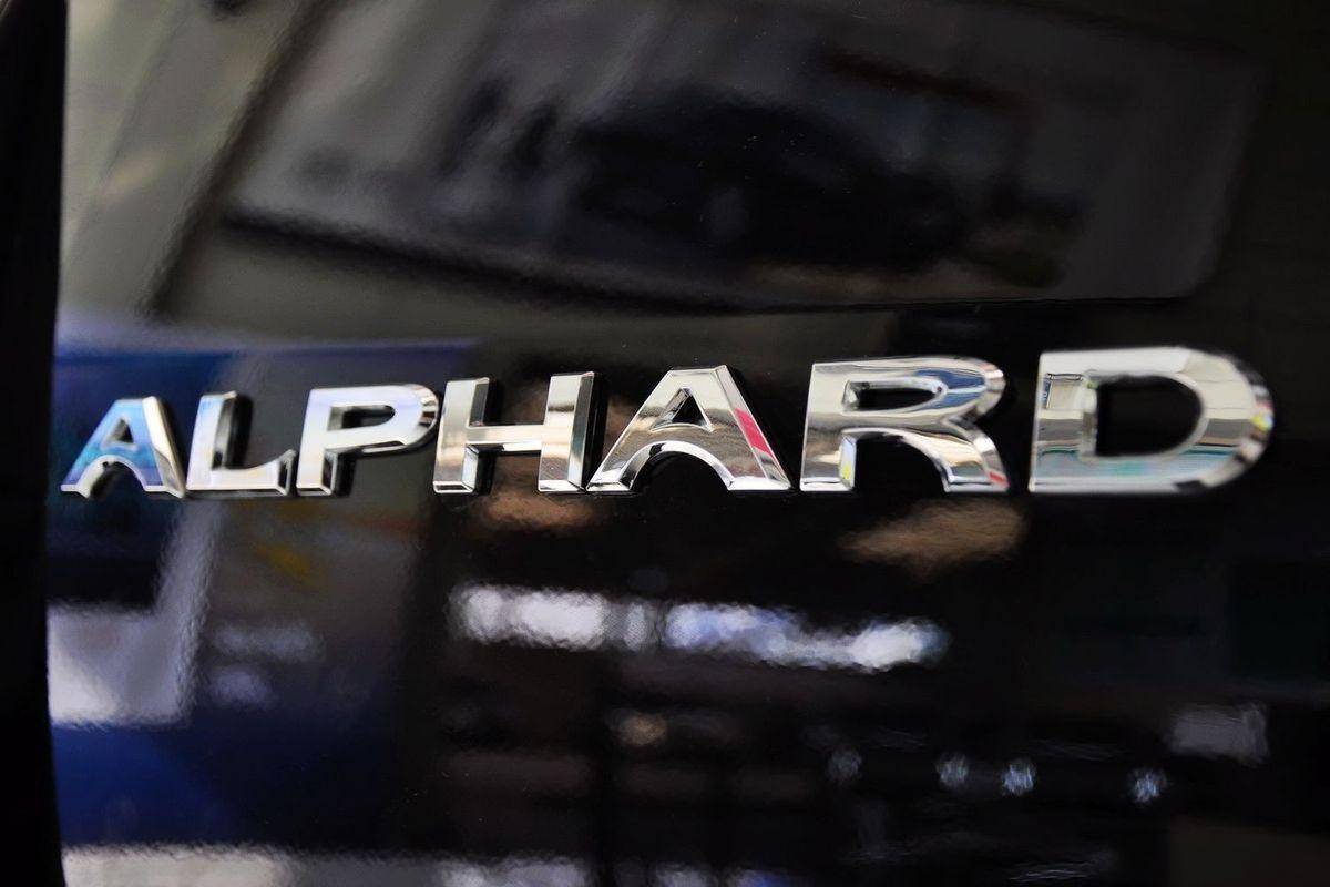 從加價30萬到降價20萬,埃爾法“神話終結”