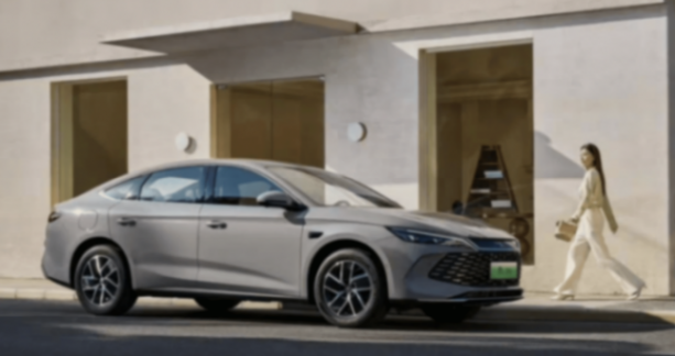 新比亞迪秦L DM-i售9.68萬起,甚至可以考慮榮威