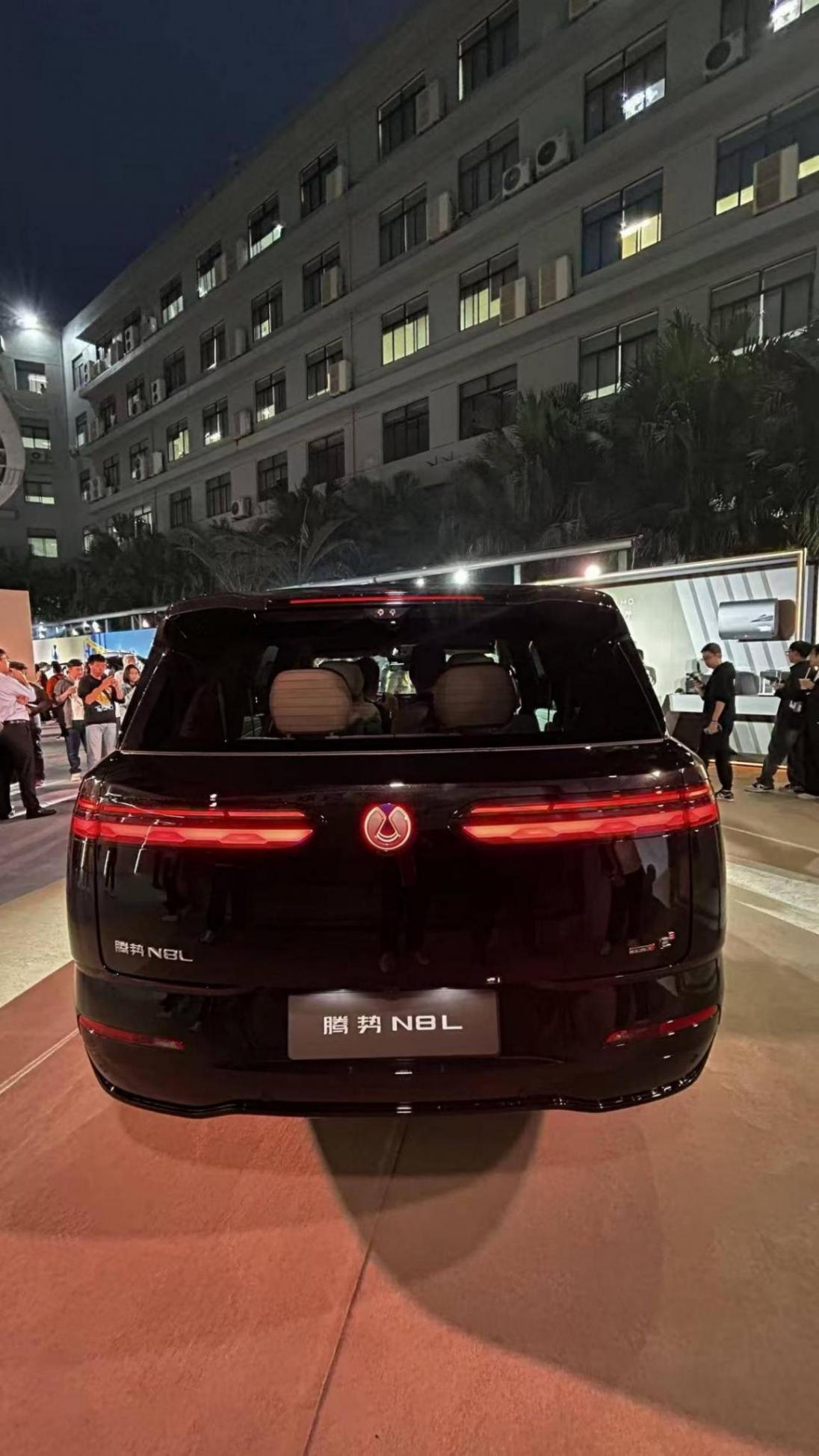 高端化戰(zhàn)略重棋落子 騰勢(shì)N8L以29.98萬起售價(jià)切入市場(chǎng)帶來變局