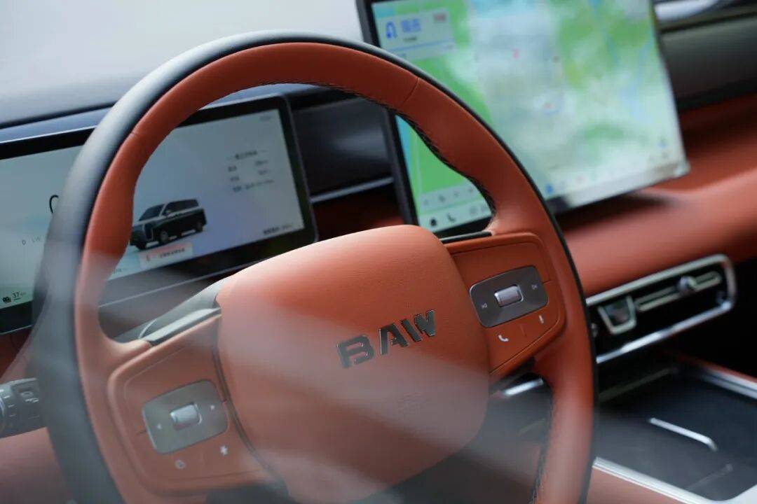 大家伙什么來頭?搶先試駕全新MPV銳勝M8