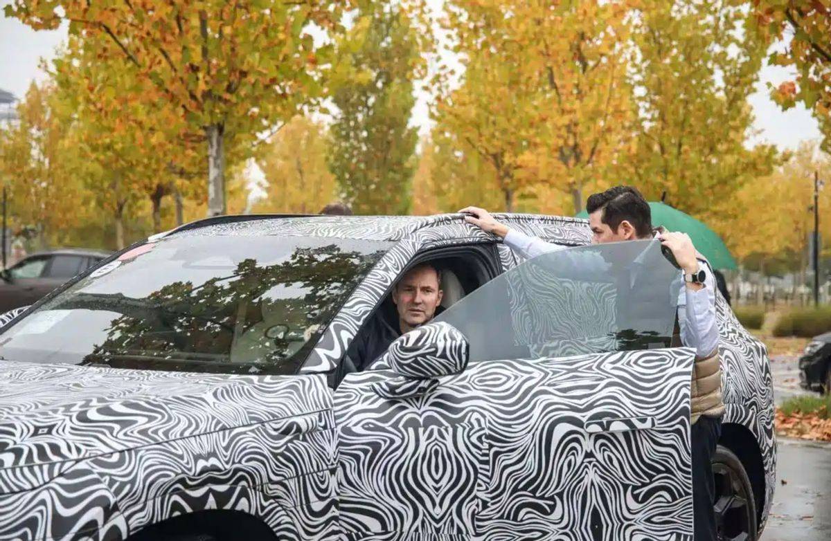 疑似ID.EVO量產(chǎn)版諜照!大型純電SUV,前臉革新,造型高度還原概念車