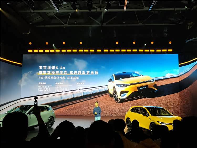 創新突破不離傳統根基,零跑Lafa5的“穩”實力成為走向海外的最佳名片