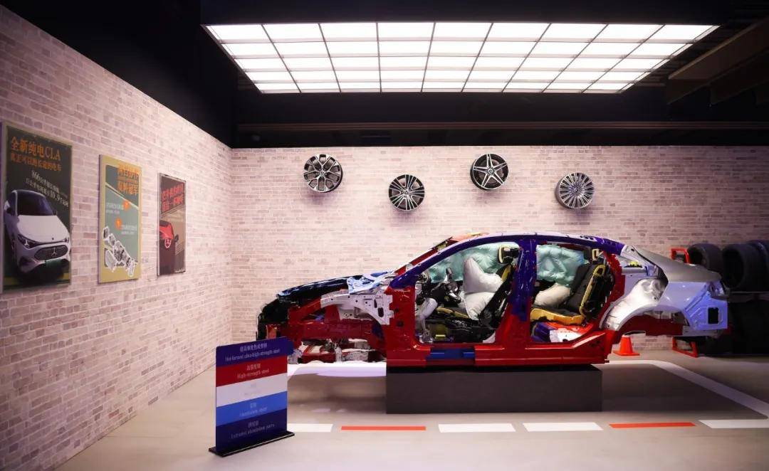 段建軍:奔馳難以被復制的優勢是“奔馳標準”